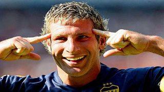 Çift ayakla penaltı atan efsane!