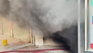 Mardin’de mobilya deposunda yangın paniğe neden oldu