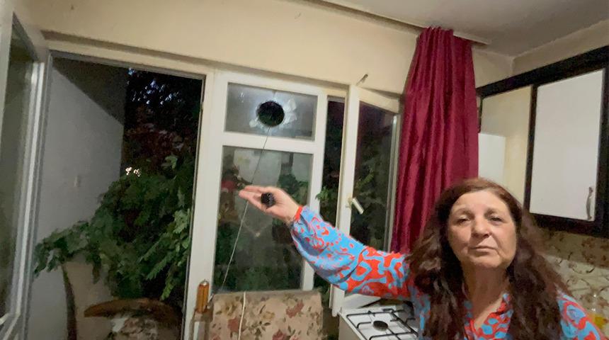 Balkonda kahve içerken üzerine ağaç devrildi! "Kızım kaçtı, ben ağacın arasında kaldım"
