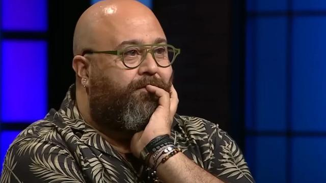 Ayak paylaşımı çok konuşuldu! Şef Somer Sivrioğlu genç aşkı Tilbe Uslu'nun yeni yaşını kutladı