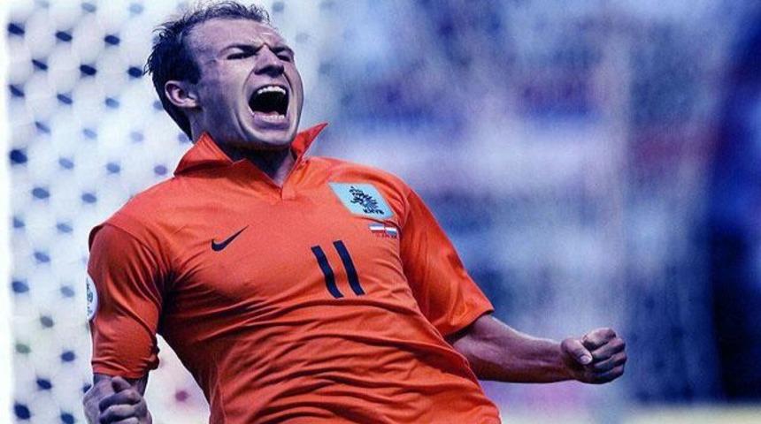 Robben d&ouml;n&uuml;yor...