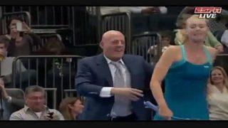 Sharapova maçı bıraktı, dansa başladı!