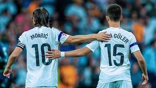 Böyle ayrılık görülmedi! Luka Modric'in Arda Güler'e veda ettiği anların görüntüsü ortaya çıktı, herkesi duygulandırdı... 10 numaralı formasını ona emanet etti