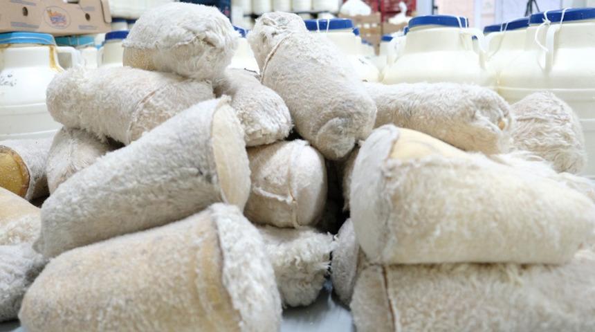 Yaylalardan sofralara gelen eşsiz lezzet! 6 ay serin ortamlarda olgunlaşan, Erzincan Tulum peyniri: Coğrafi işaret tescili almıştı...