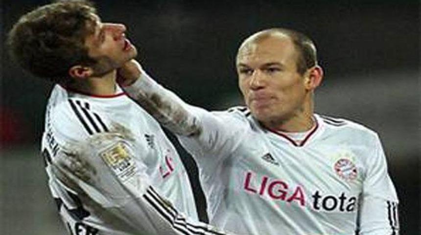 Robben'den M&uuml;ller'e aparkart!