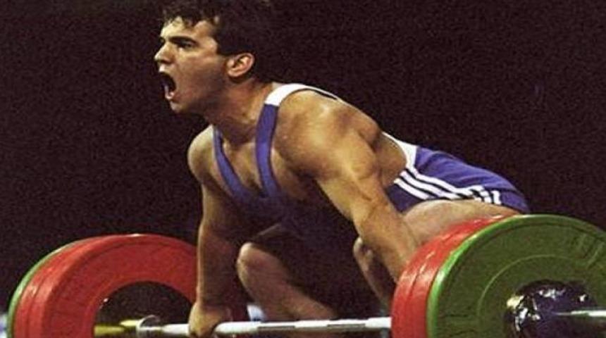 Naim S&uuml;leymanoğlu ismi metro istasyonu oldu