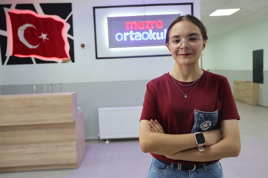 LGS Türkiye birincisi oldu: "Tam puan alacağım anne" dedi, Türkiye birincisi oldu! Zümra Keklik, başarısının sırrını açıkladı... 2