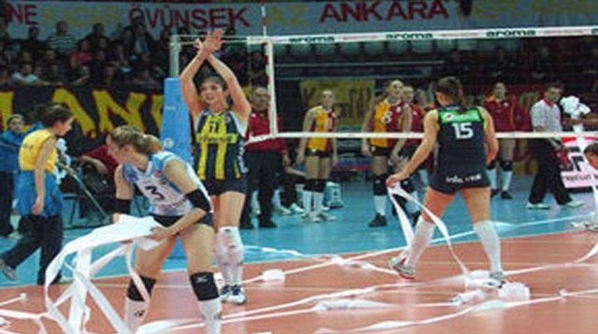 Olaylı derbi Fenerbah&ccedil;e'nin