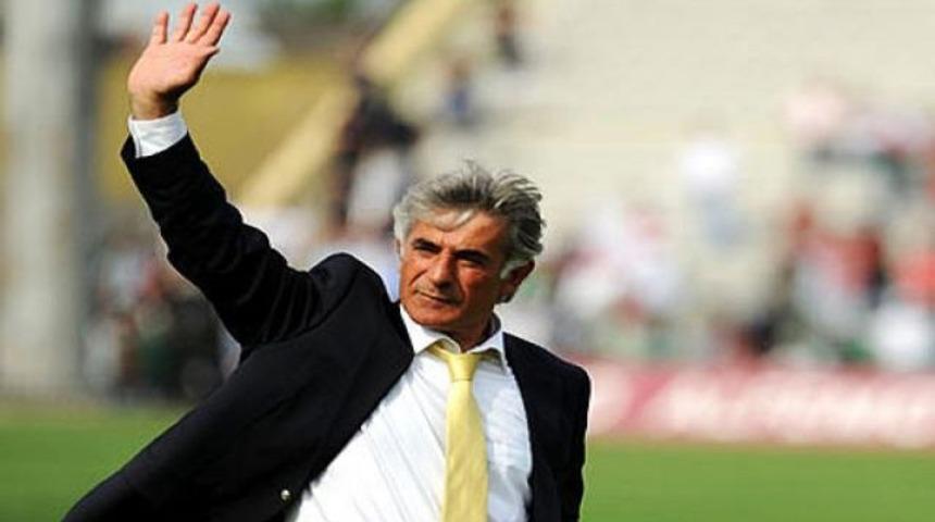 &Uuml;nl&uuml; hoca hayatını kaybetti!