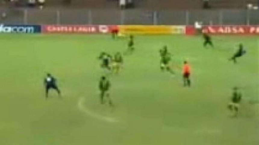 B&ouml;yle de gol atılmaz ki... (Video)