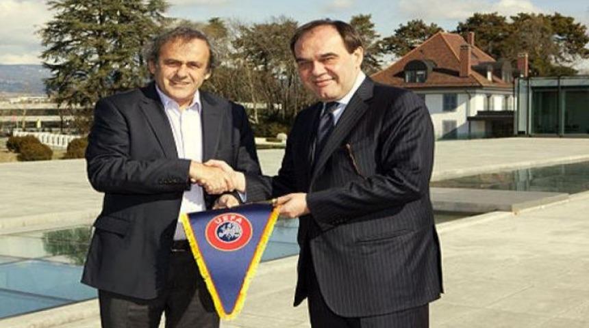 B&uuml;kreşte Platini-Demir&ouml;ren zirvesi!