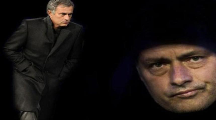 Mourinho'ya bı&ccedil;aklı saldırı!