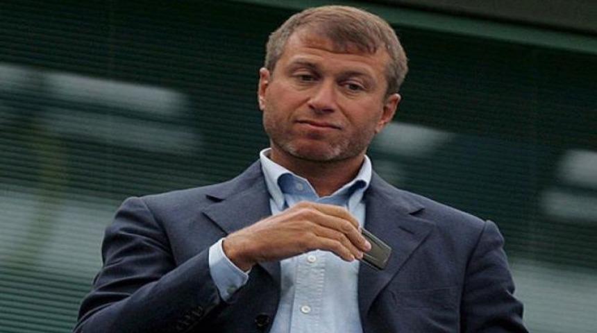 Abramovich tahtını kaptırdı!