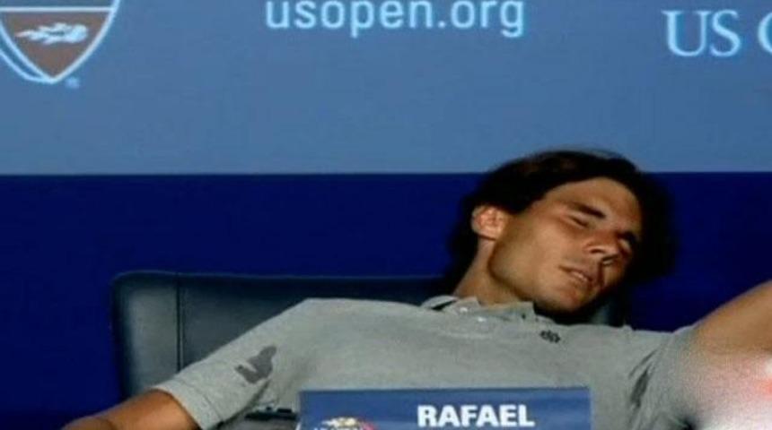 Nadal'ın zor anları! (Video)