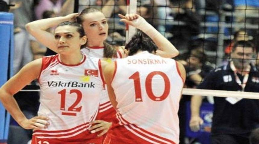 T&uuml;rkiye &uuml;zerinde &ccedil;irkin oyunlar