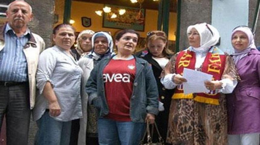 F.Bah&ccedil;eli taraftarın 'Ezik' lafına kınama!