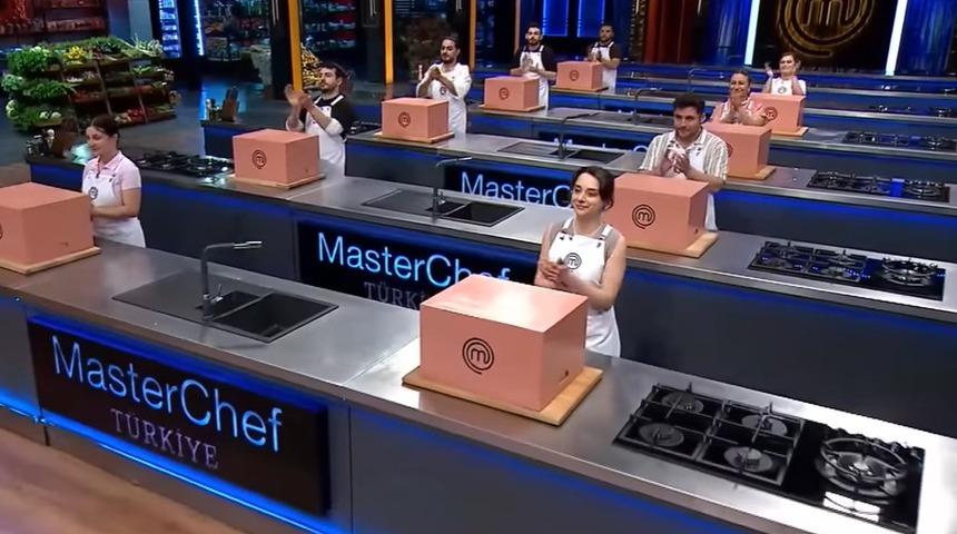 MasterChef ilk ana kadroya kim girdi? MasterChef'te önlüğü kazanan isim belli oldu