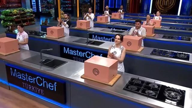 MasterChef ilk ana kadroya kim girdi? MasterChef'te önlüğü kazanan isim belli oldu