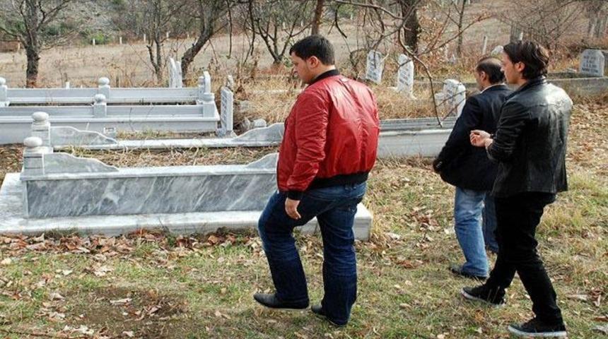 Mesut &Ouml;zil dedesini unutmadı! (GALERİ)