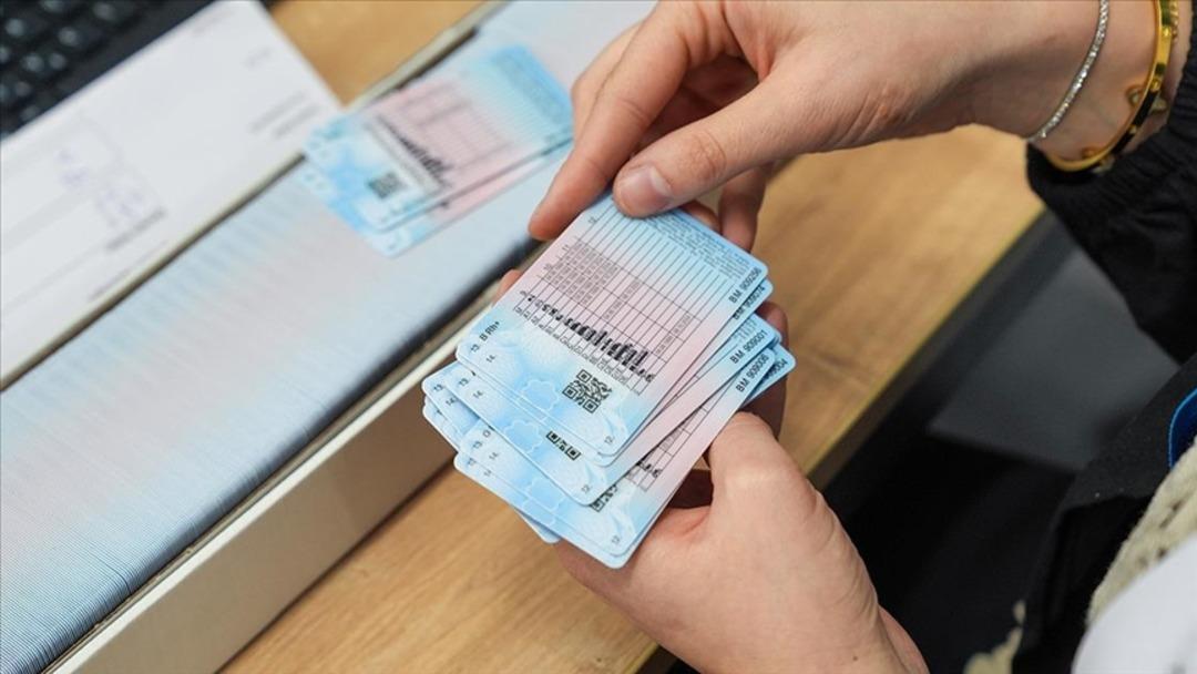 3 milyon 211 bin 157 sürücü dikkat: Ehliyet uyarısı geldi! Ay sonunu işaret etti... 2