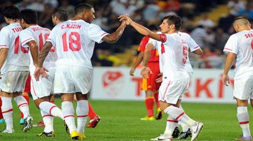 Milliler 7 sıra birden sı&ccedil;radı!