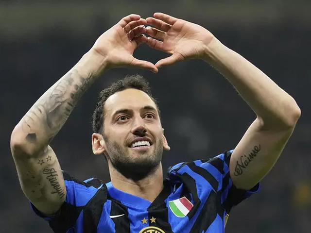 Hakan Çalhanoğlu Galatasaray'a çok yakın! Inter ile anlaşma sağlandı...