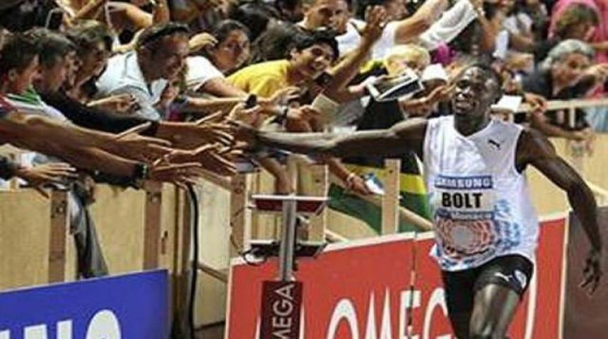 Usain Bolt yine u&ccedil;tu!