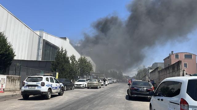 Plastik varil fabrikasında korkutan yangın