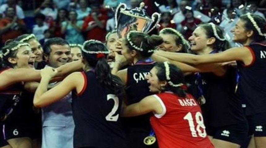 Kızlarımız d&uuml;nya şampiyonu (Video)