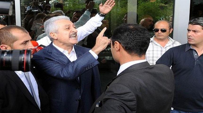 Toplantı &ccedil;ıkışı Aydınlar'a saldırı! (Video)