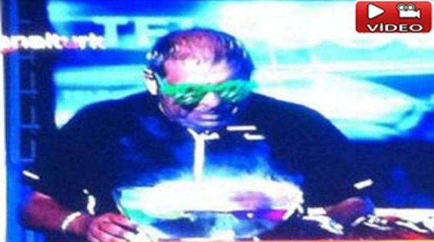 Erman Toroğlu bunu da yaptı (Video)