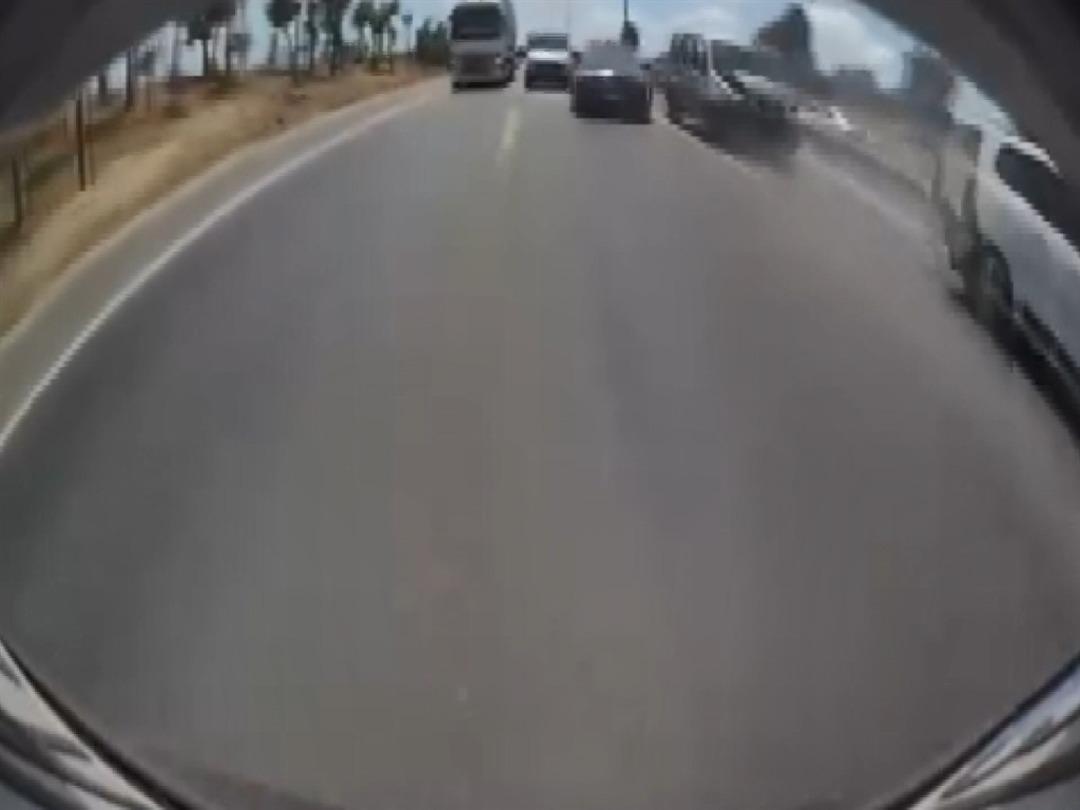 Büyükçekmece de zincirleme kaza kamerada 2