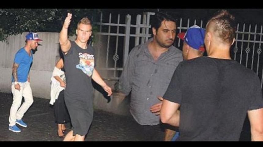 Stoch gazetecilere saldırdı