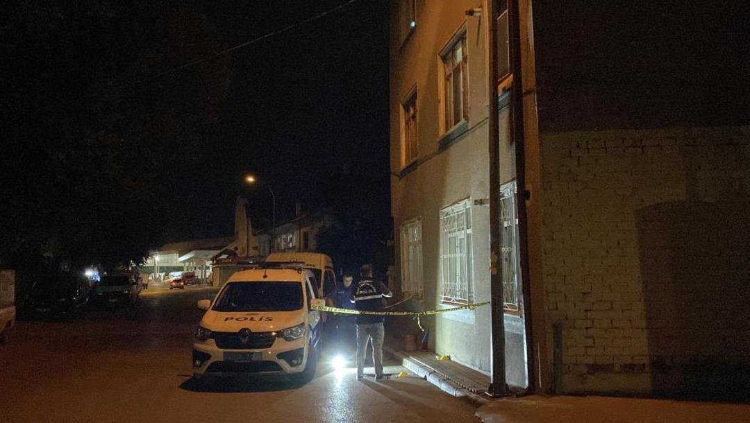 Konya da 3 üncü kattan düşen çocuk ağır yaralandı 2