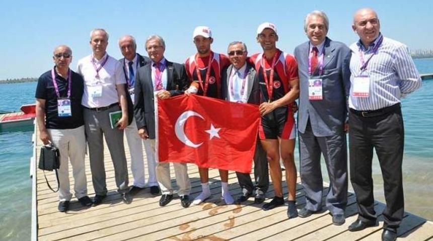 Akdeniz Oyunları'nda Kürekte 2 Madalya