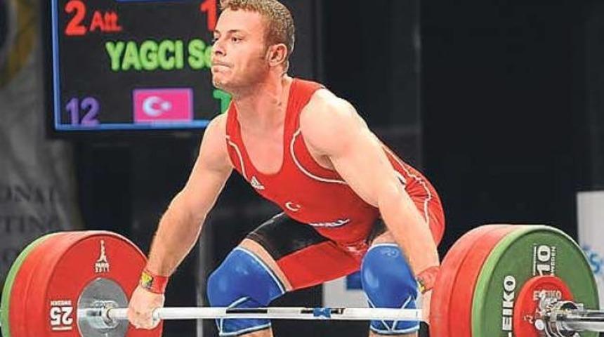 Semih Yağcı'dan gümüş madalya