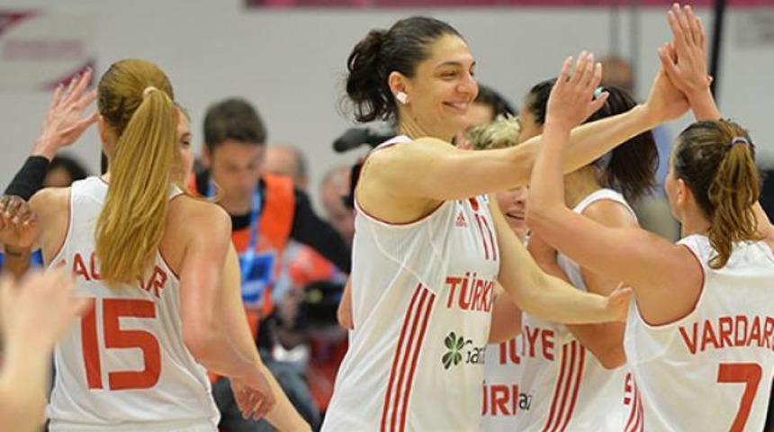 "Potanın Perileri" liderlik için sahada