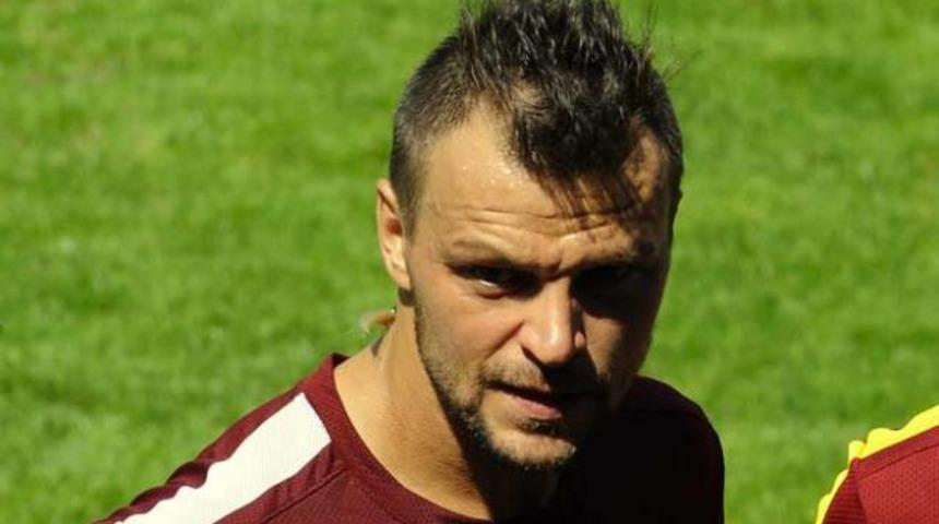 Ujfalusi'den Kadlec a&ccedil;ıklaması