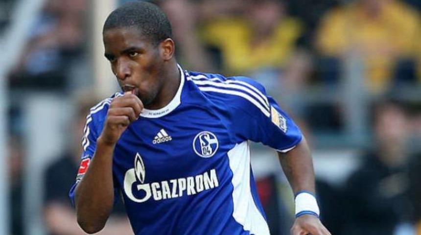 &Uuml;nal Aysal, Farfan'a noktayı koyuyor!