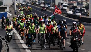İstanbul'da 15 Temmuz şehitleri için bisiklet turu