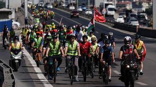 İstanbul'da 15 Temmuz şehitleri için bisiklet turu