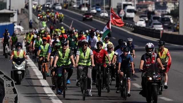 İstanbul'da 15 Temmuz şehitleri için bisiklet turu