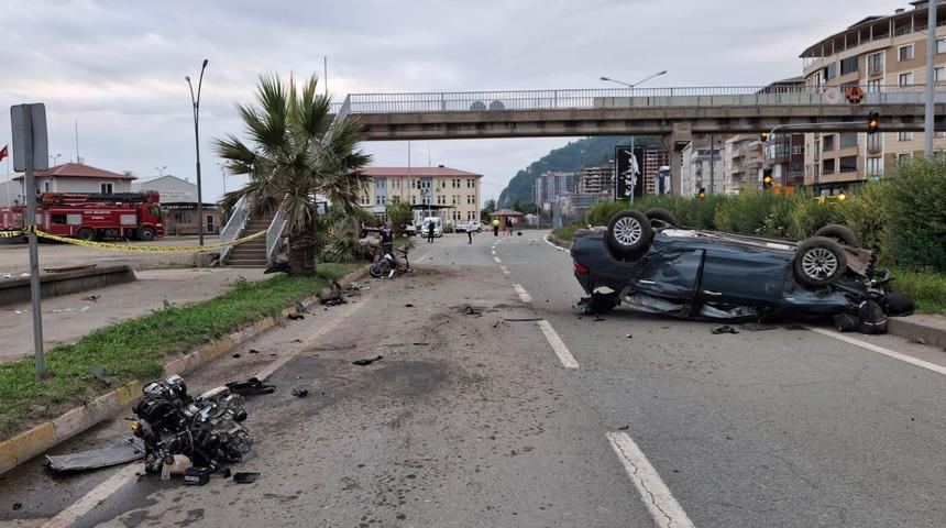 Artvin'de otomobil ile motosiklet çarpıştı! Feci kazada 2 kişi hayatını kaybetti