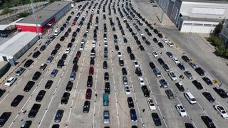 Gurbetçilerin sınır kapılarından yurda girişleri devam ediyor
