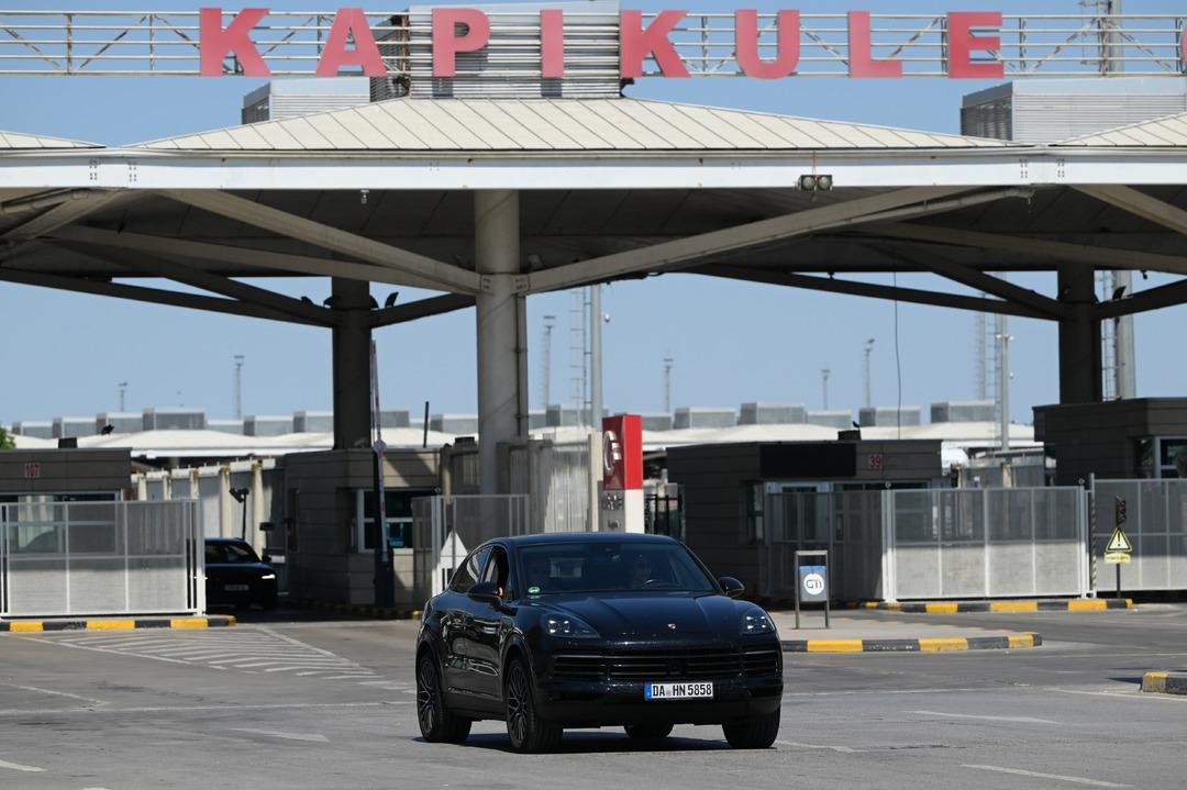 Sınır kapılarında yoğunluk! 3 haftada 159 bin araç giriş yaptı 9
