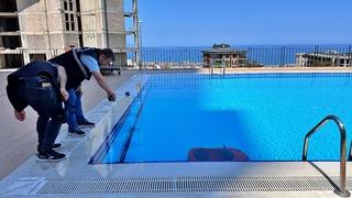 Samsun'da akülü arabasıyla havuza düşen 4 yaşındaki çocuk boğulma tehlikesi geçirdi