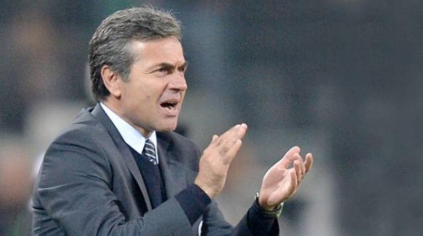 Aykut Kocaman'a b&uuml;y&uuml;k jest!