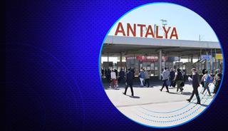Bakan Ersoy açıkladı! Antalya'ya 1 günde 100 bin yabancı turist geldi
