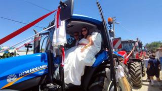 Yer: Edirne! Traktörü gelin arabası yaptılar: Normal bir araba ile almak yakışmaz diye düşündüm