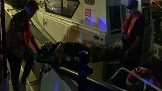 Bozcaada'da trafik kazası geçiren kadın, Sahil Güvenlik botu ile tahliye edildi